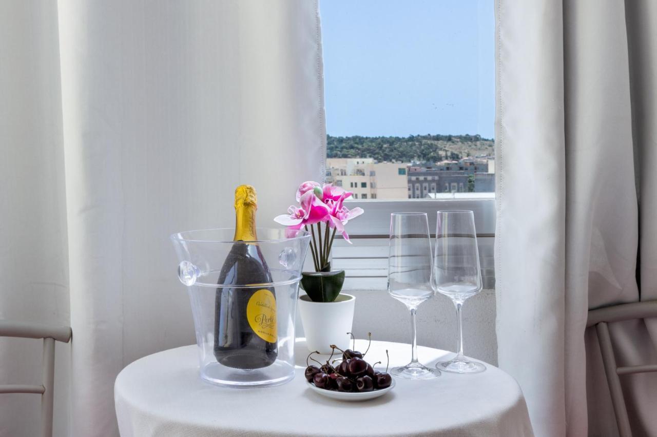 Bed And Breakfast Del Fiore Каляри Екстериор снимка