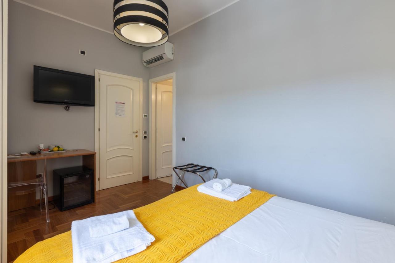Bed And Breakfast Del Fiore Каляри Екстериор снимка
